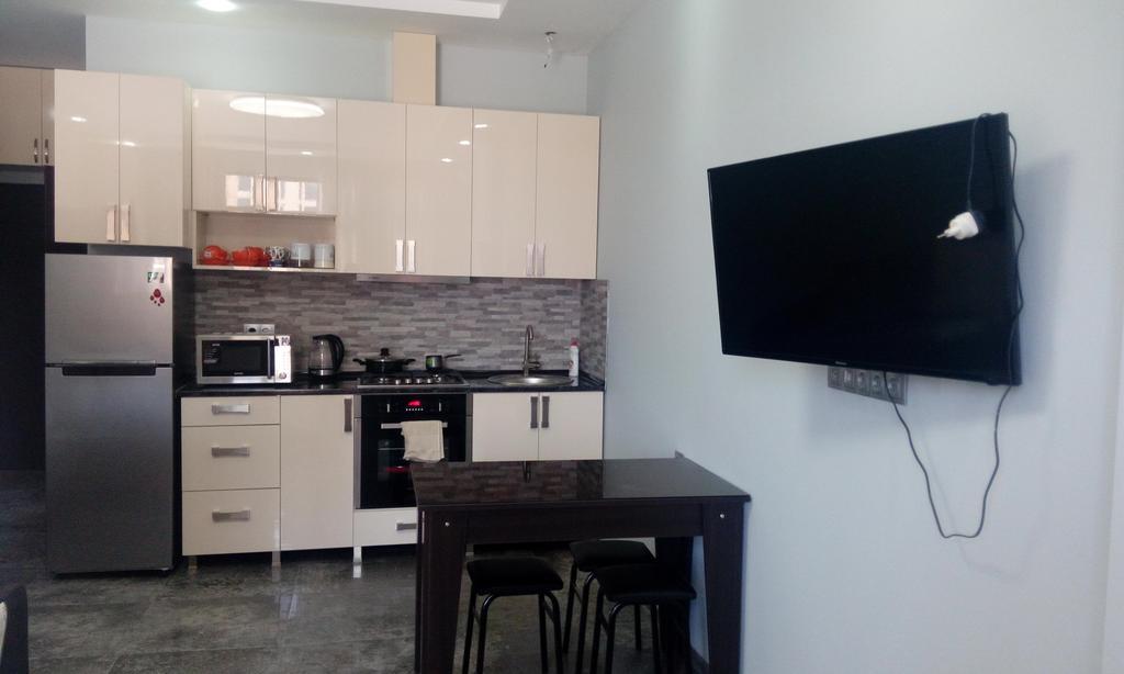 Apartament Gia Batumi Exteriör bild