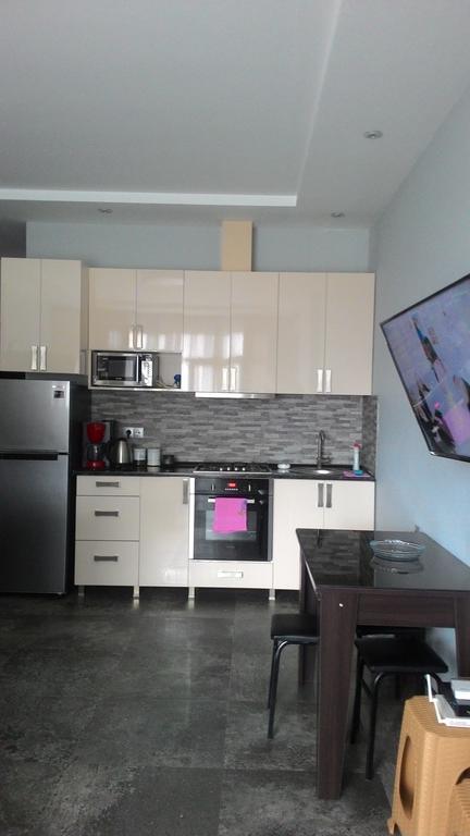 Apartament Gia Batumi Exteriör bild
