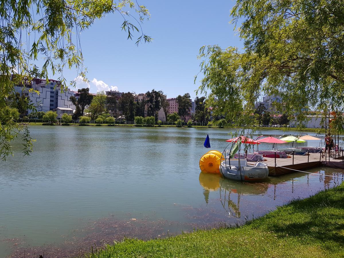 Apartament Gia Batumi Exteriör bild