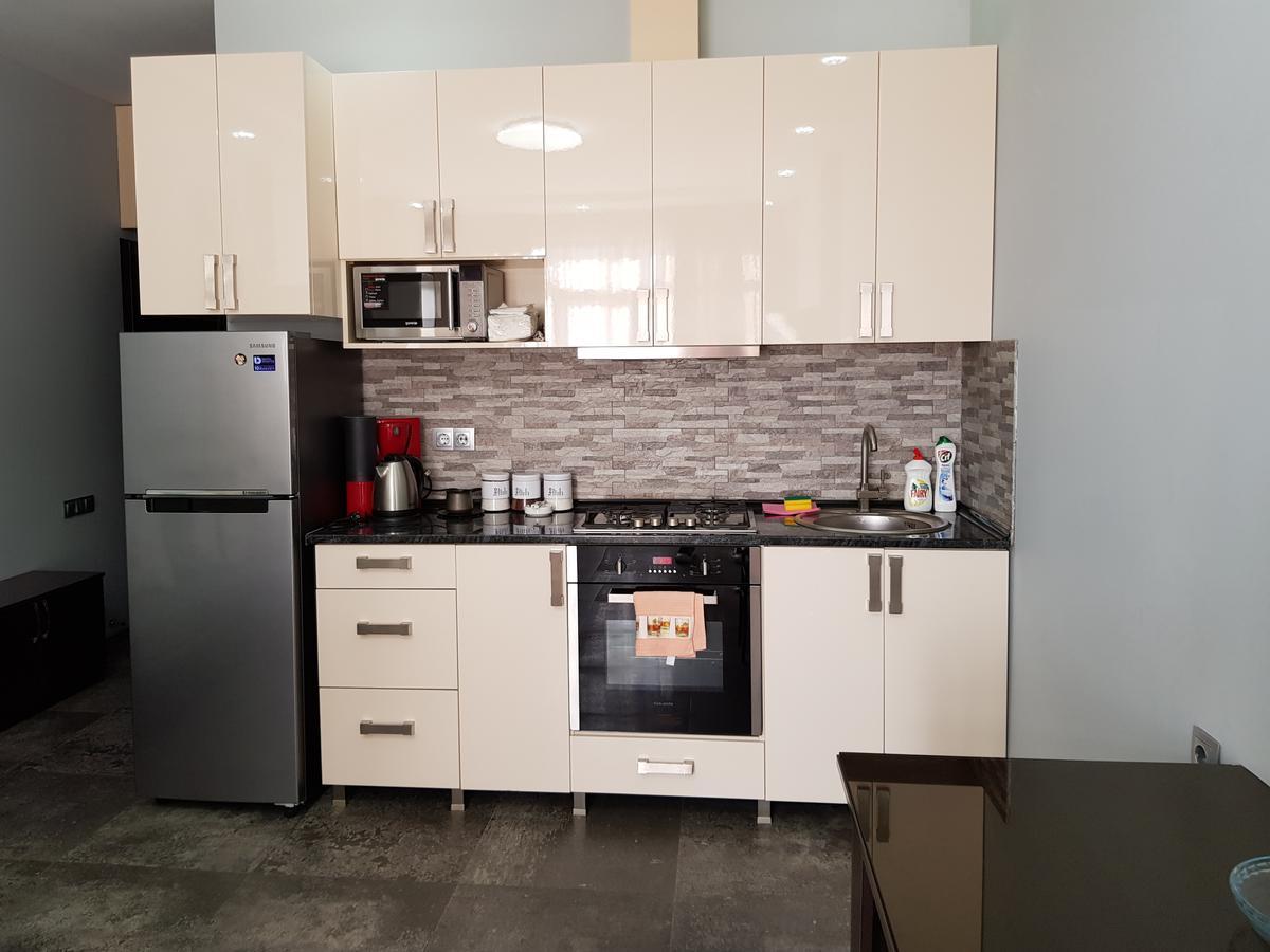 Apartament Gia Batumi Exteriör bild