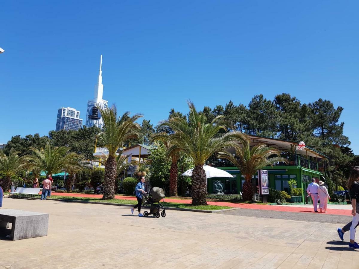 Apartament Gia Batumi Exteriör bild